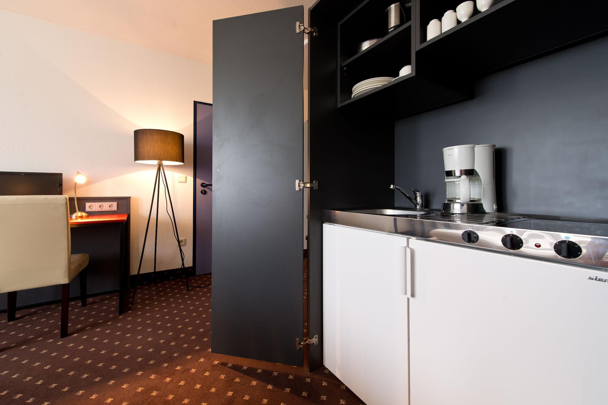 Achat Hotel Hockenheim Bagian luar foto