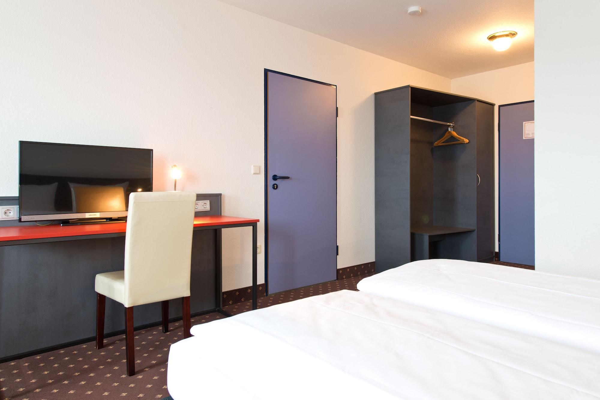 Achat Hotel Hockenheim Bagian luar foto
