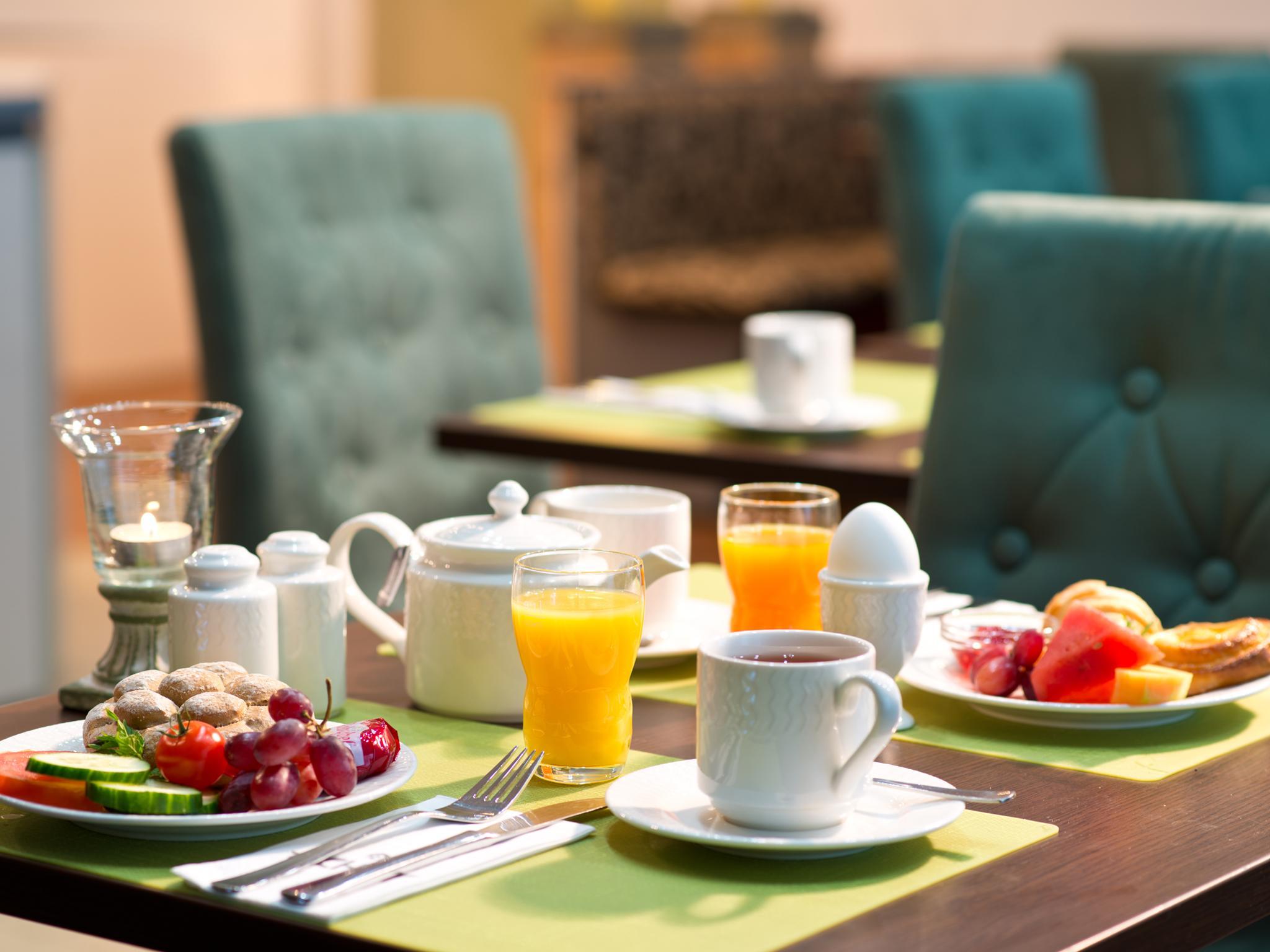 Achat Hotel Hockenheim Restoran foto