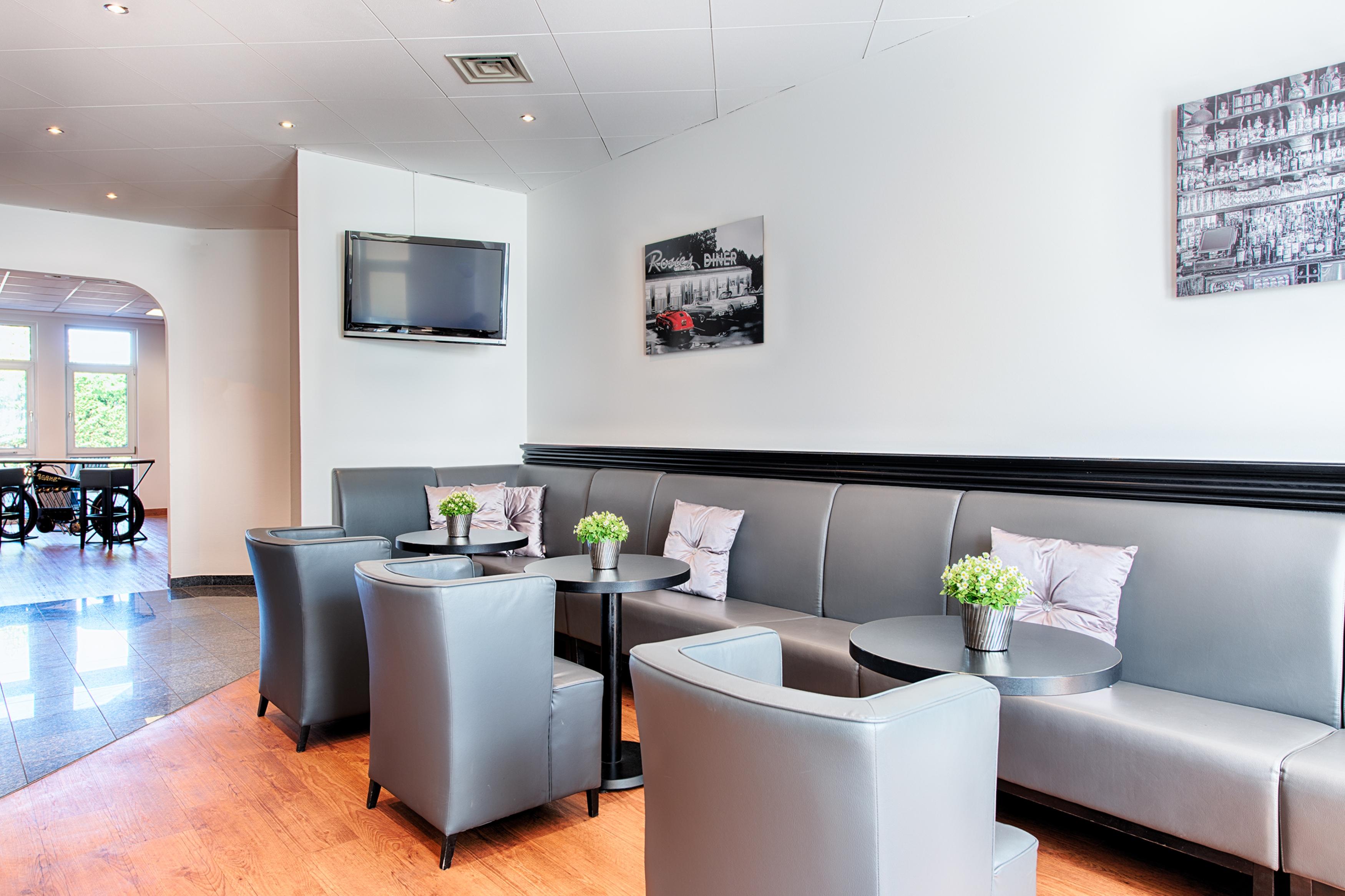 Achat Hotel Hockenheim Bagian luar foto