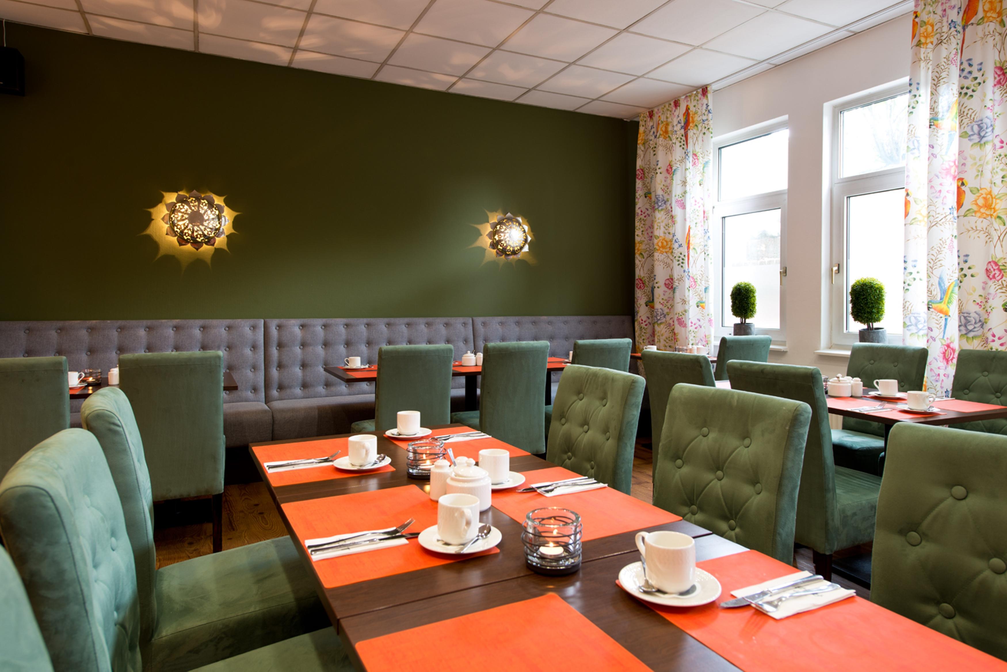 Achat Hotel Hockenheim Bagian luar foto