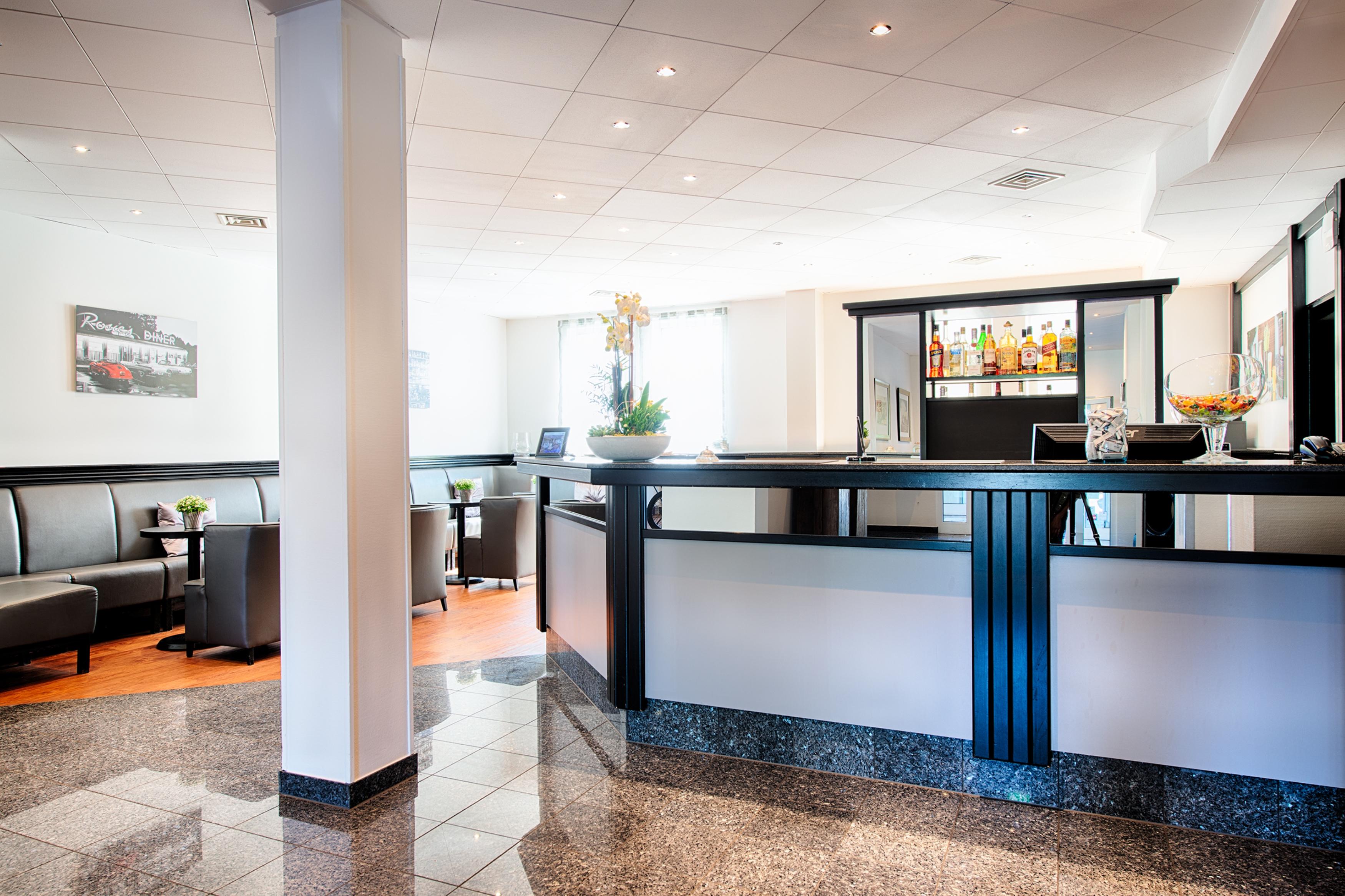 Achat Hotel Hockenheim Bagian luar foto