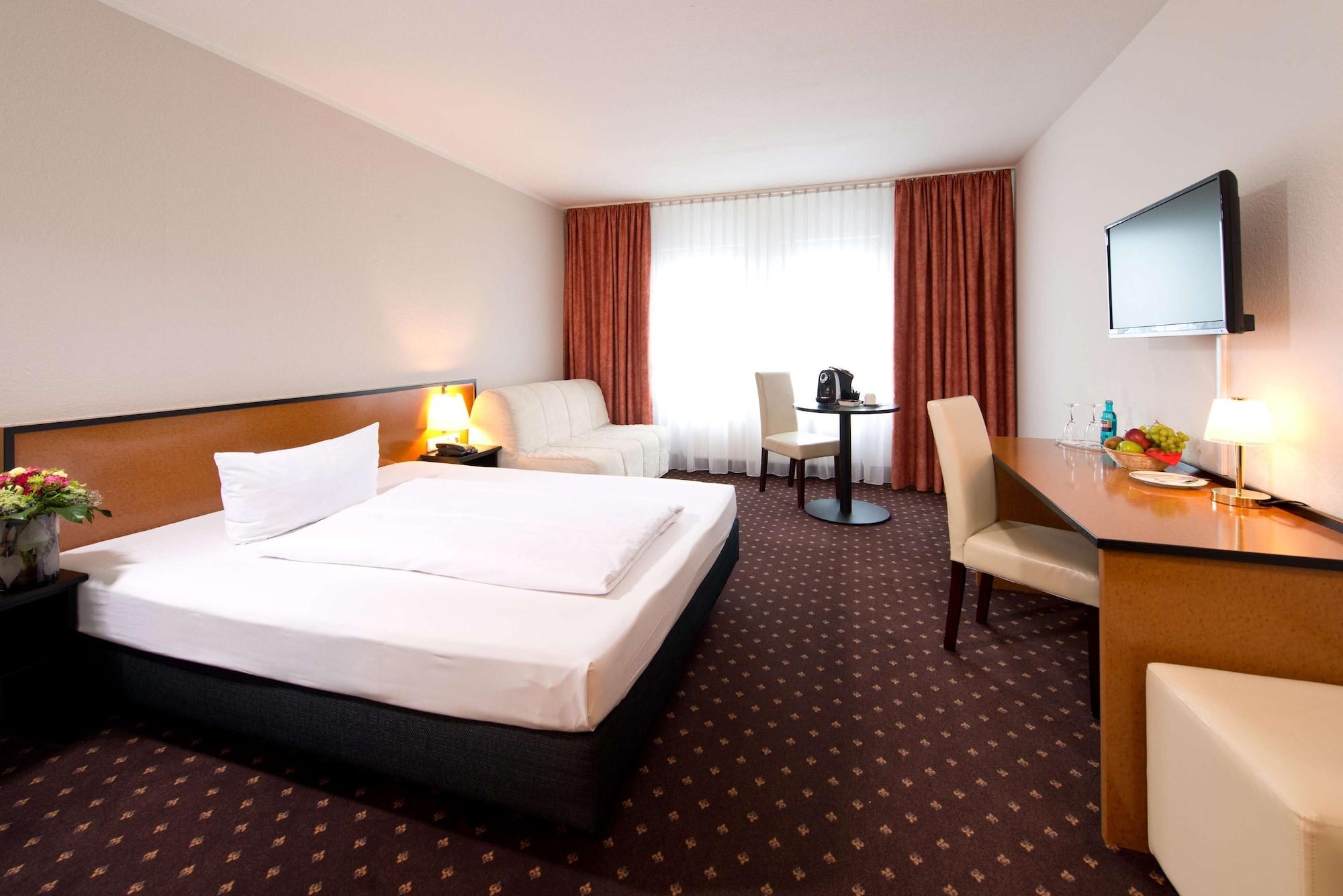 Achat Hotel Hockenheim Bagian luar foto