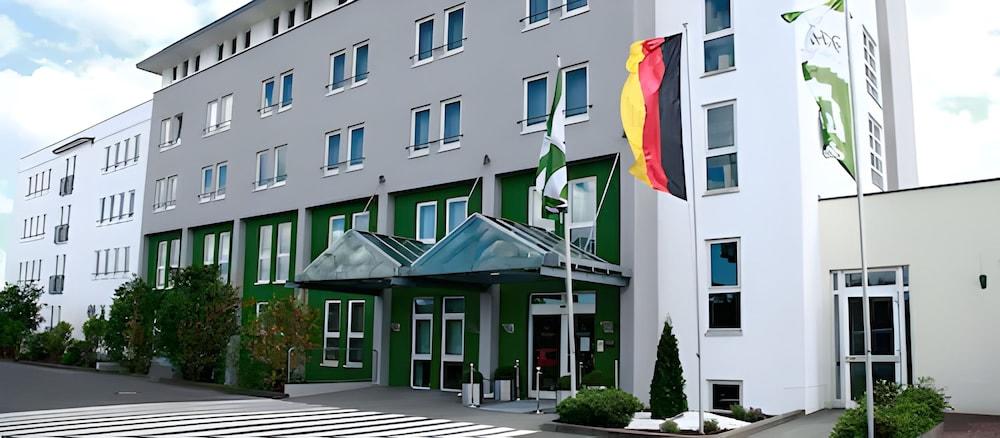 Achat Hotel Hockenheim Bagian luar foto