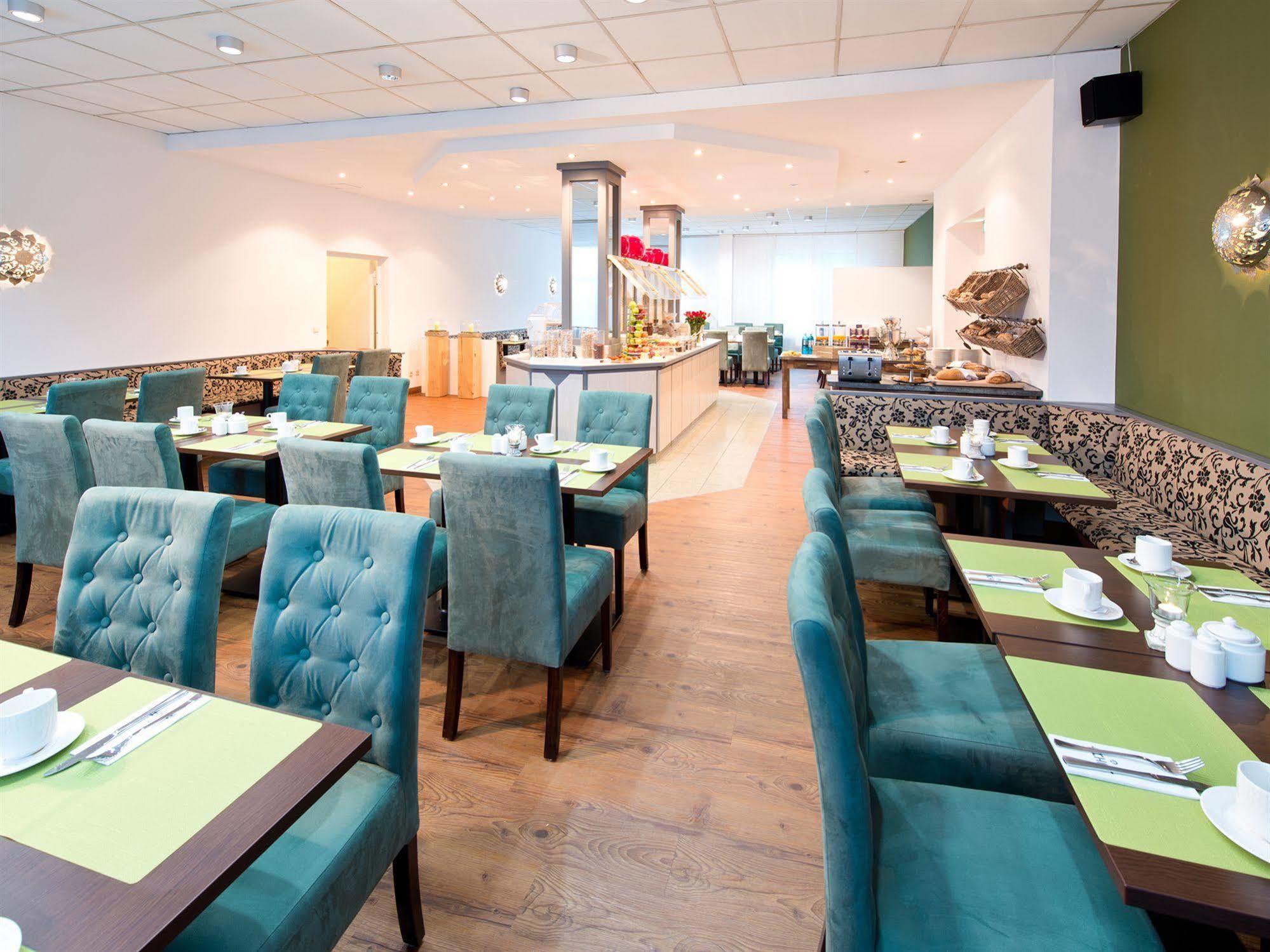 Achat Hotel Hockenheim Bagian luar foto